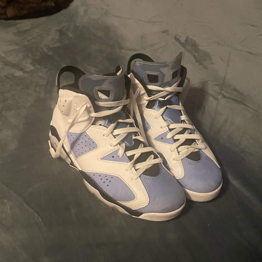 Jordan 6 UNC size 11
